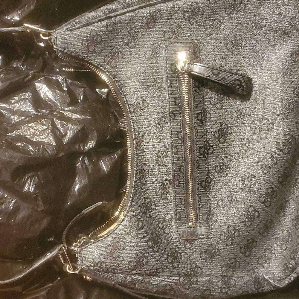 GUESS Gray Shoulder Bag